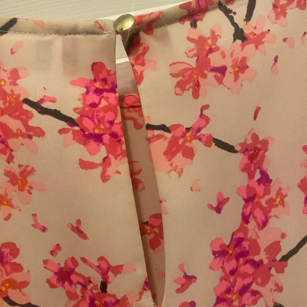 Womens Banana Republic blouse - Picture 4 of 4